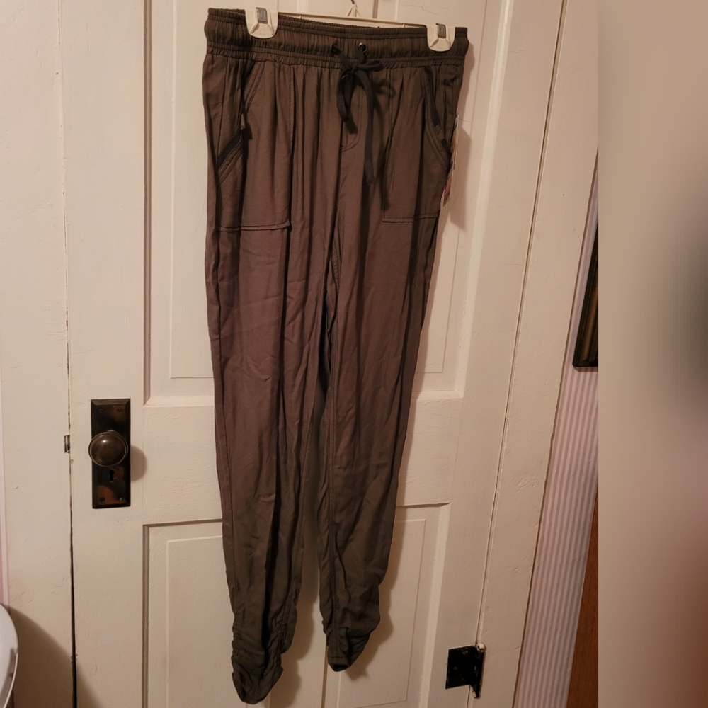 Rewash olive rayon joggers